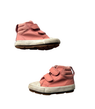 Load image into Gallery viewer, Converse