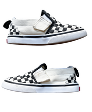Load image into Gallery viewer, Vans
