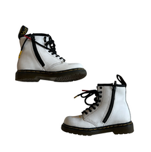Load image into Gallery viewer, Dr Martens
